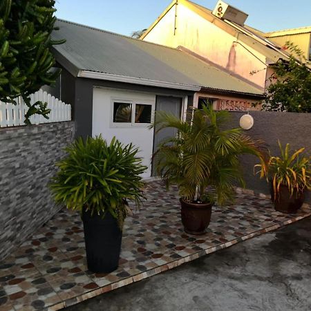 Petit Chalet Baie-Mahault Bagian luar foto