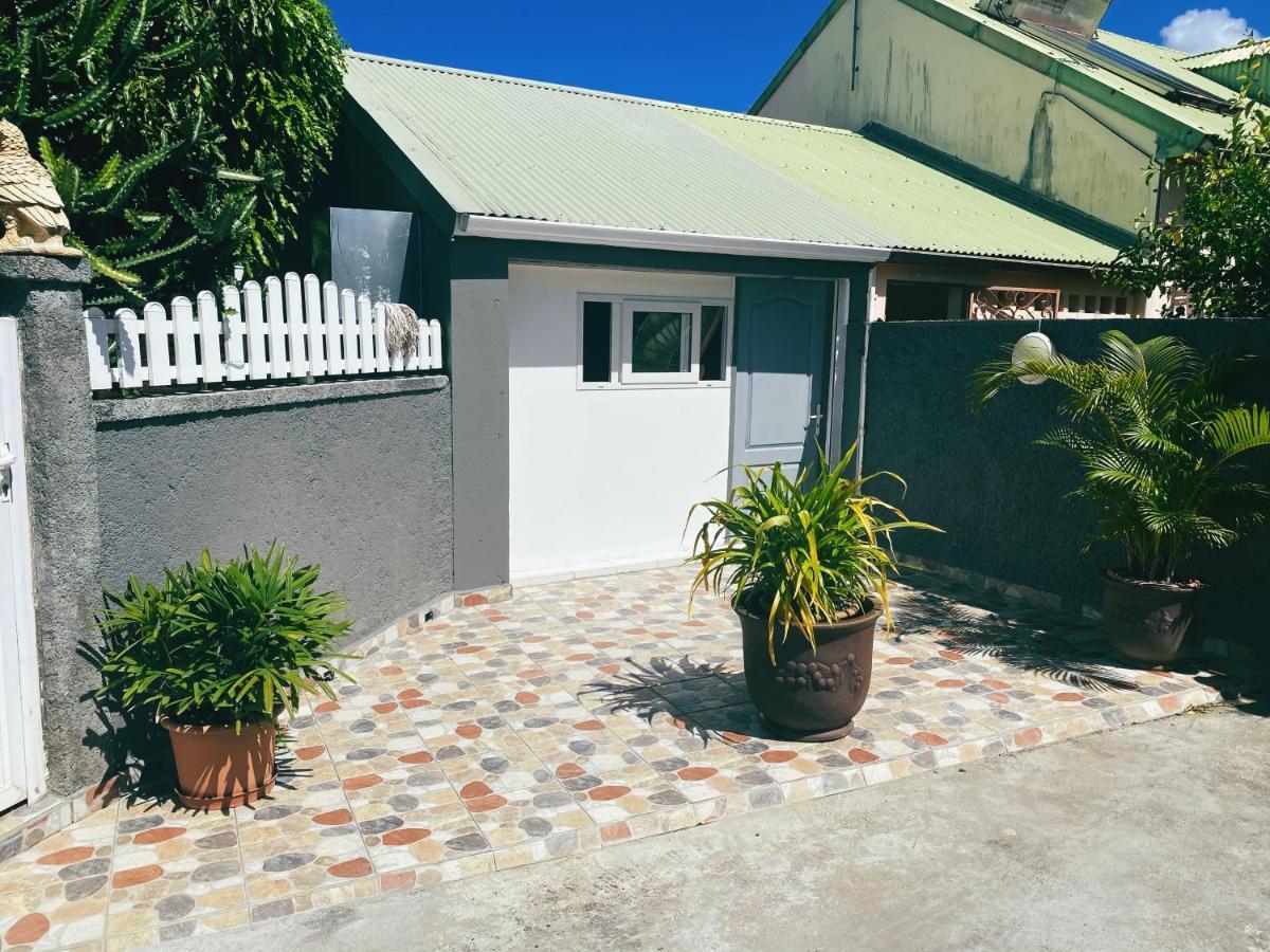 Petit Chalet Baie-Mahault Bagian luar foto