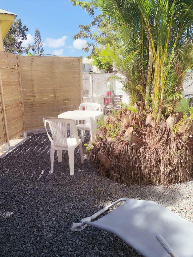 Petit Chalet Baie-Mahault Bagian luar foto